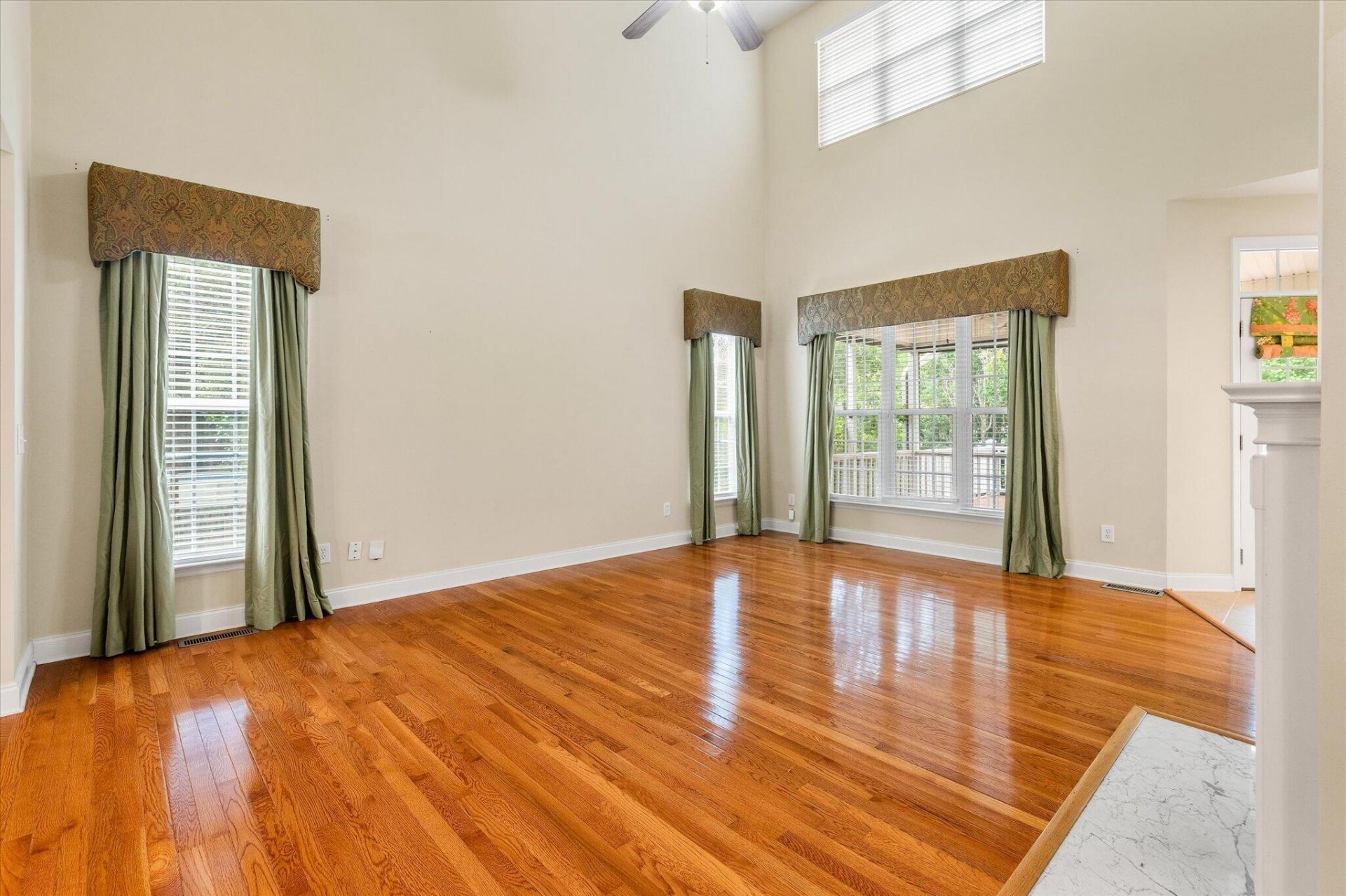 8316 Tyrian Path Photo 7