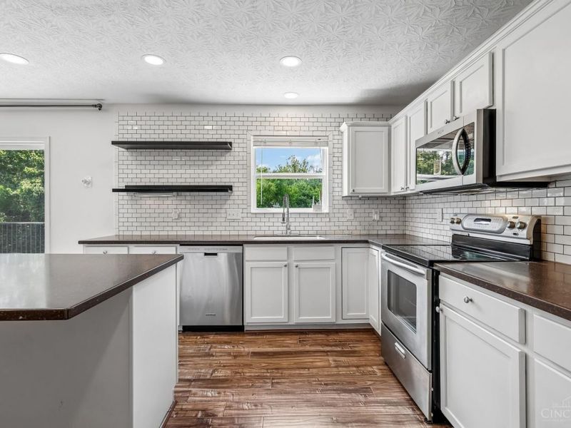7235 Northgate Drive, Maineville, OH 45039 Photo 6