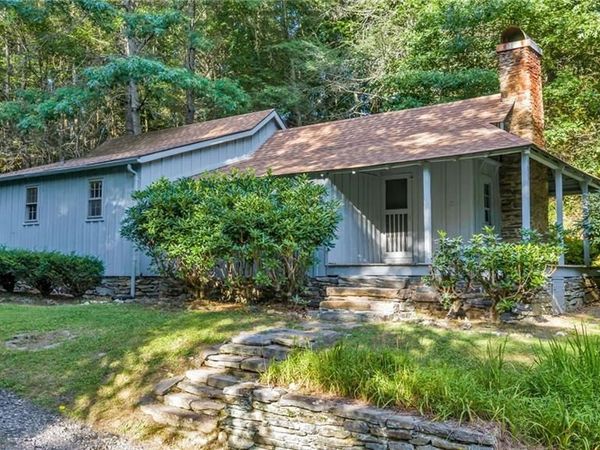 1092 Hartzog Ford Road, West Jefferson, NC 26342