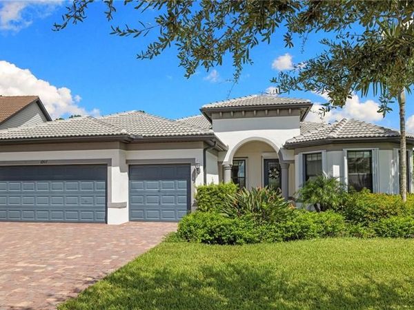 6907 Cocoplum ST, NAPLES, FL 34114