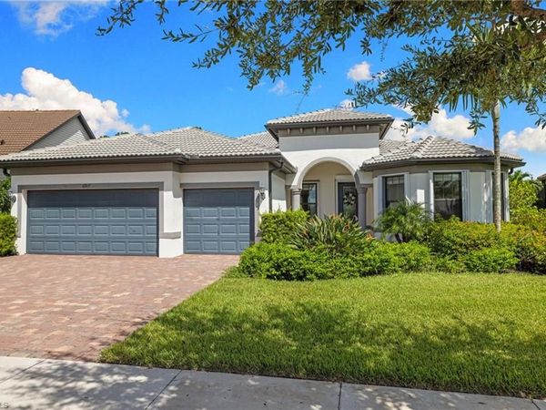 6907 Cocoplum ST , NAPLES, FL 34114