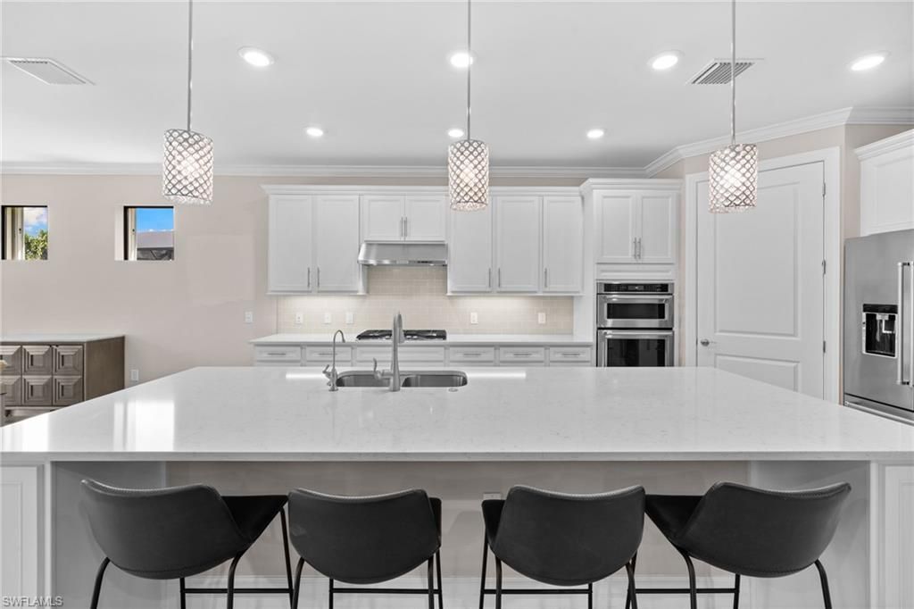 6907 Cocoplum St, Naples, FL 34114 Photo