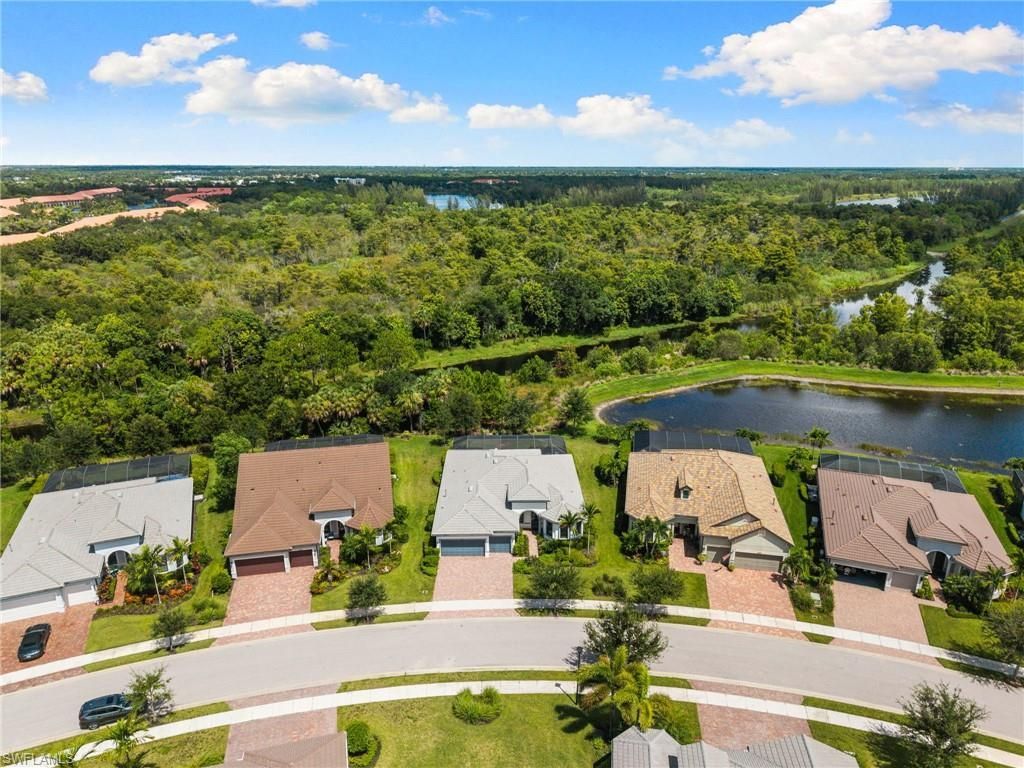 6907 Cocoplum St, Naples, FL 34114 Photo