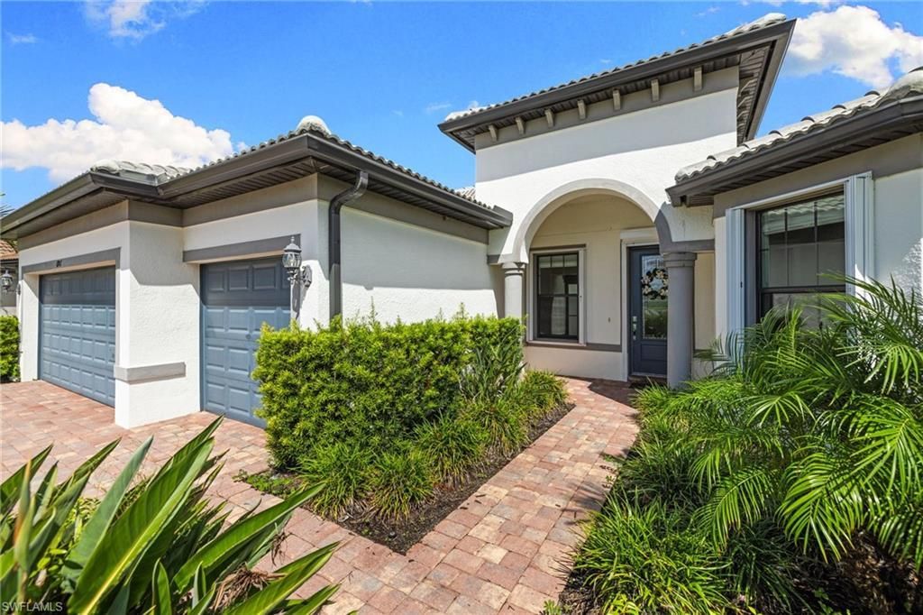 6907 Cocoplum St, Naples, FL 34114 Photo