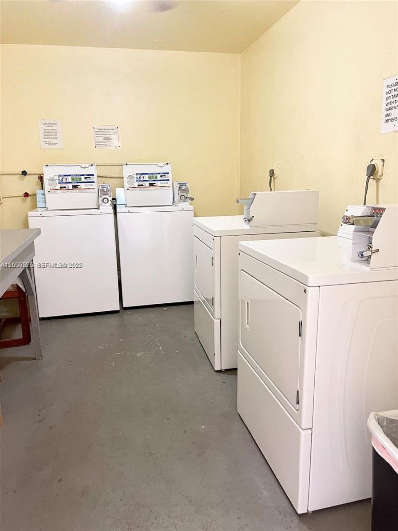 2145 Pierce St , Unit 421, Hollywood, FL 33020 Photo