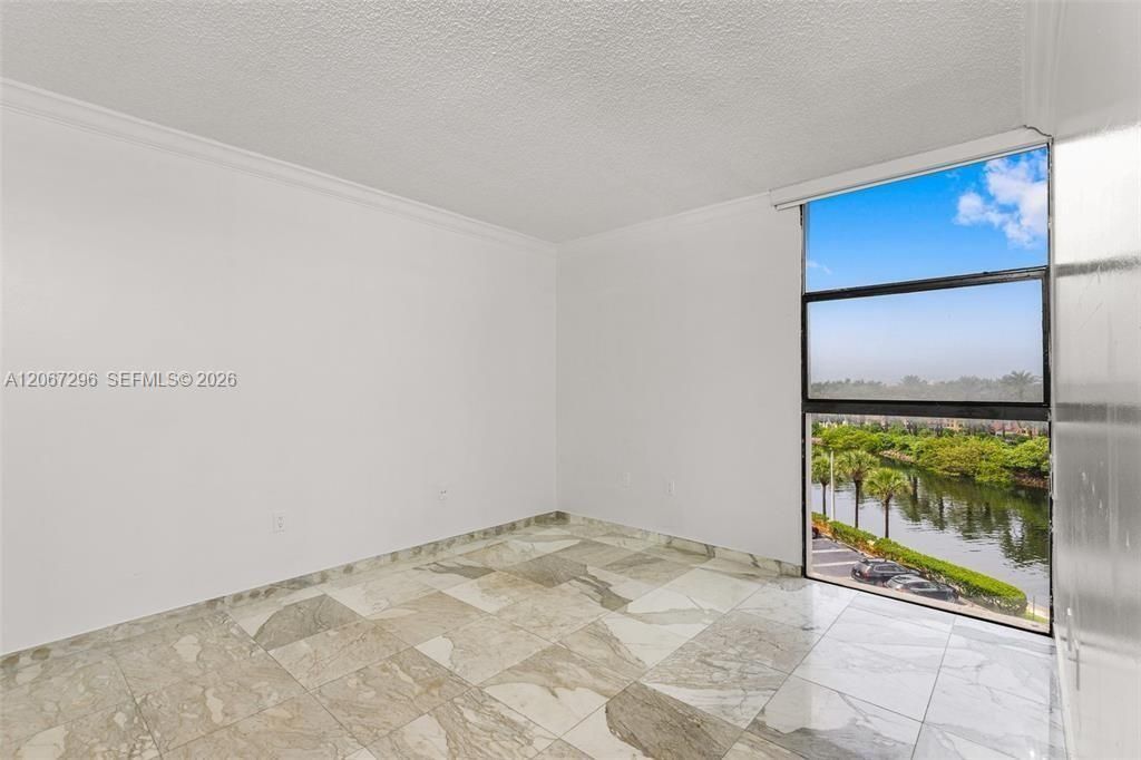 20505 E Country Club Dr, Unit 533, Aventura, FL 33180 Photo