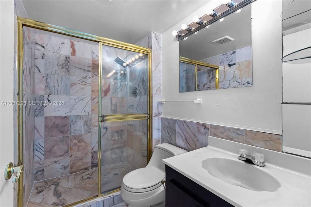 20505 E Country Club Dr, Unit 533, Aventura, FL 33180 Photo