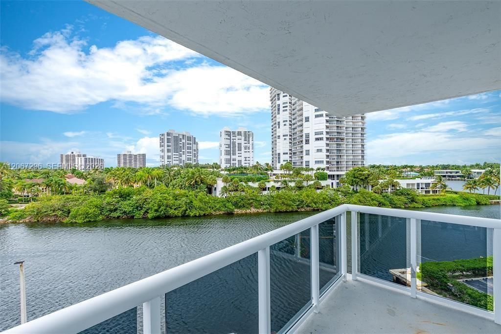 20505 E Country Club Dr, Unit 533, Aventura, FL 33180 Photo