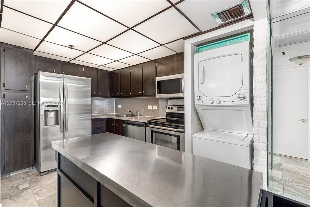 20505 E Country Club Dr, Unit 533, Aventura, FL 33180 Photo