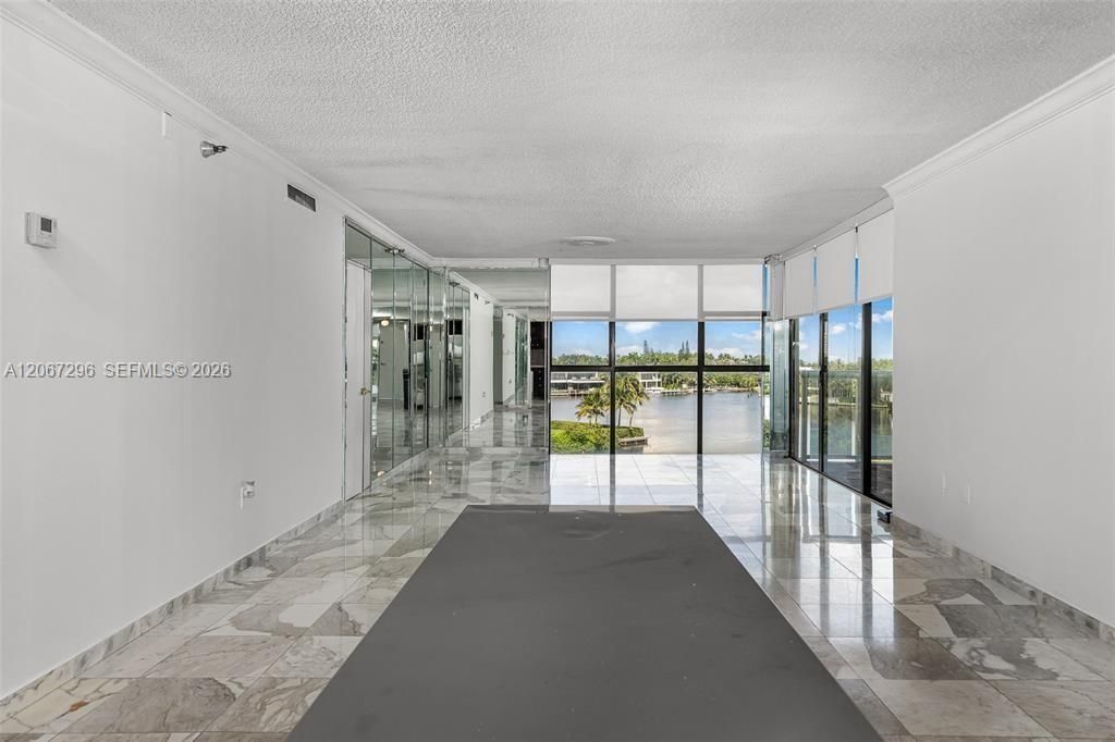20505 E Country Club Dr, Unit 533, Aventura, FL 33180 Photo