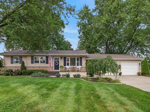 6537 15th Avenue, Jenison, MI 49428