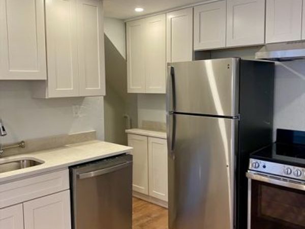 975 Chestnut St, Unit 2, Newton, MA 02464