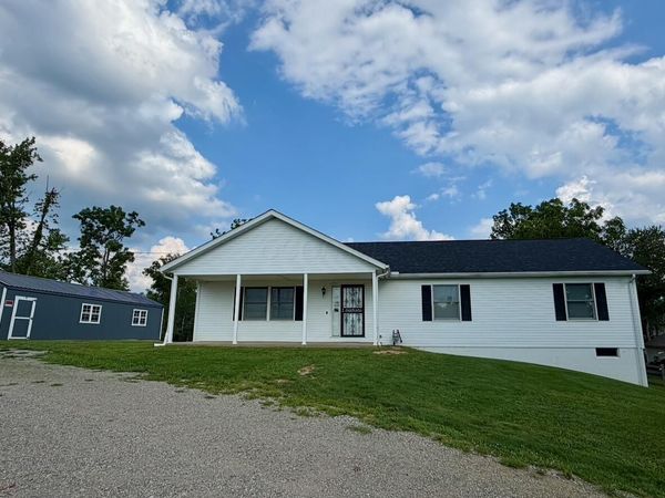 650 Pleasant Grove Road , Zanesville, OH 43701