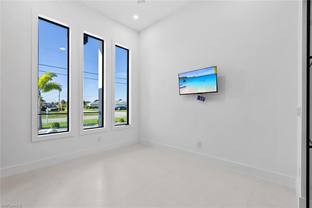 2509 SW 28th Ter, Cape Coral, FL 33914 Photo