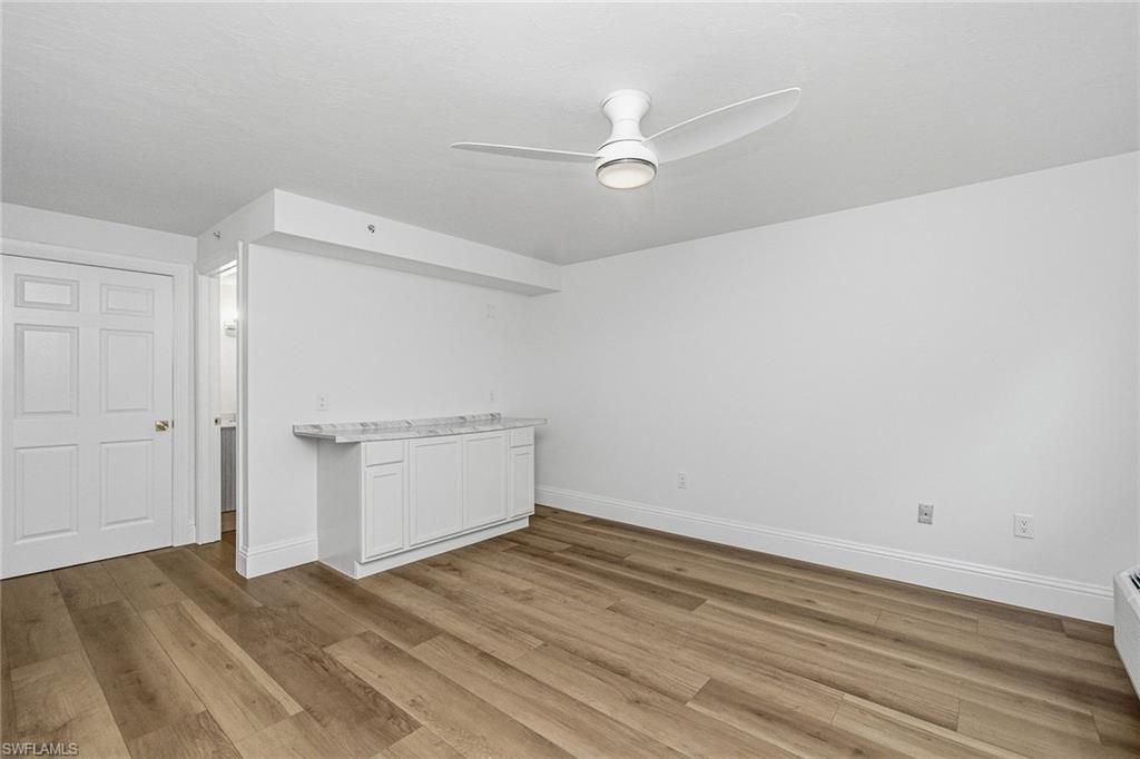 705 10th St S, Unit 202, Naples, FL 34102 Photo