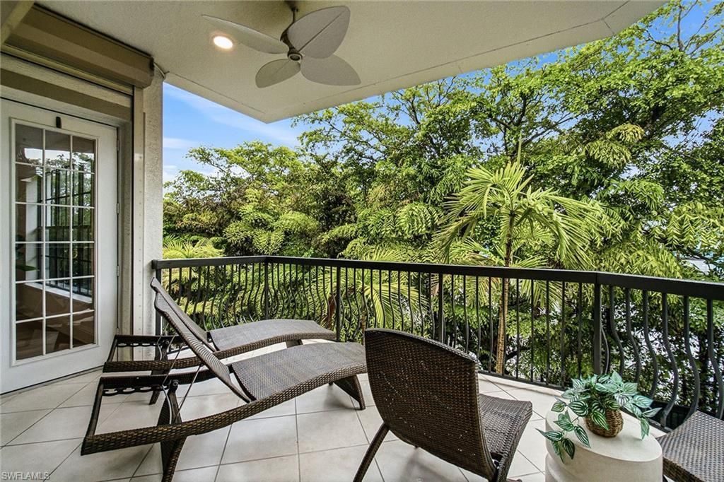 705 10th St S, Unit 202, Naples, FL 34102 Photo