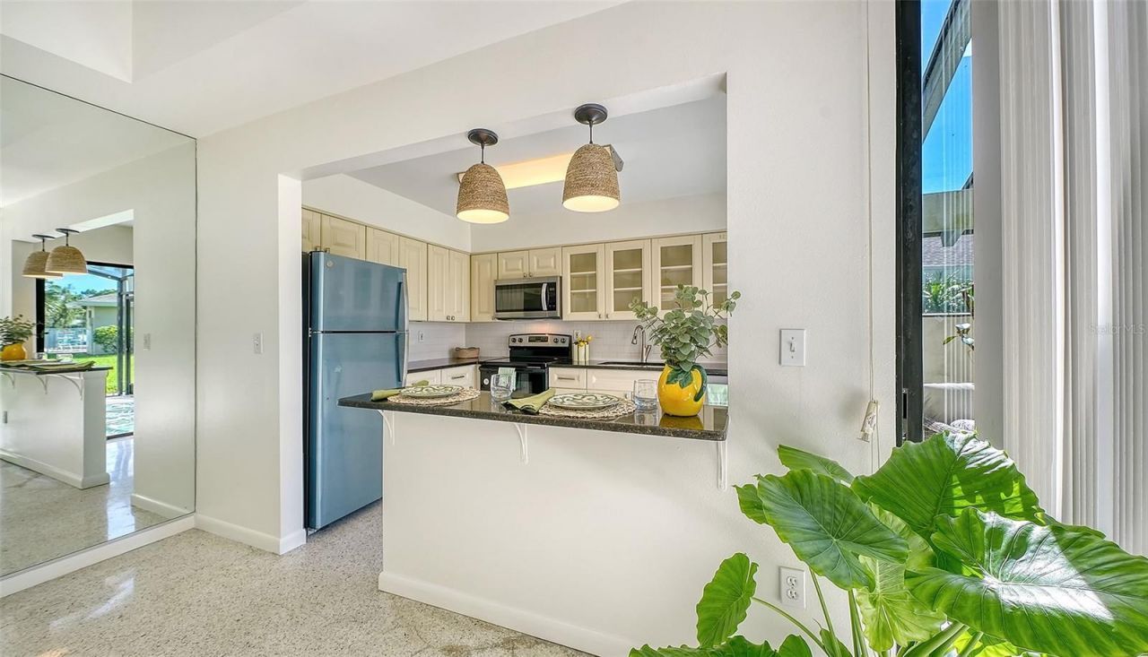 2761 Horseshoe Court, Unit Q4, Sarasota, FL 34235 Photo