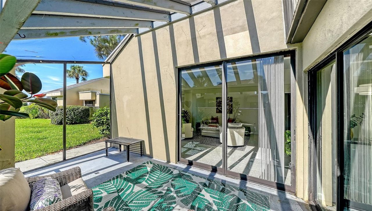 2761 Horseshoe Court, Unit Q4, Sarasota, FL 34235 Photo