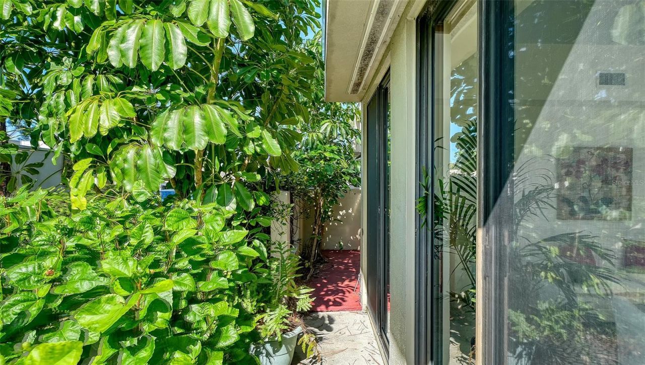 2761 Horseshoe Court, Unit Q4, Sarasota, FL 34235 Photo