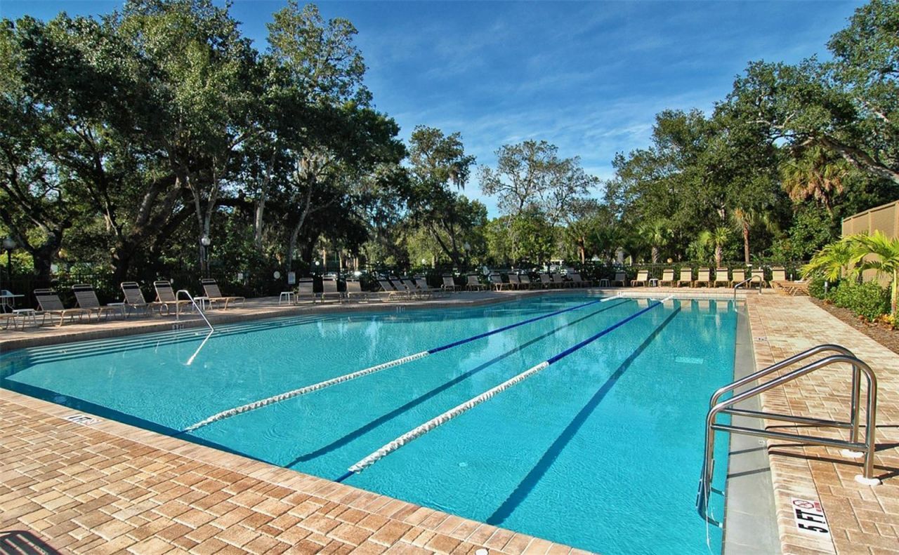 2761 Horseshoe Court, Unit Q4, Sarasota, FL 34235 Photo