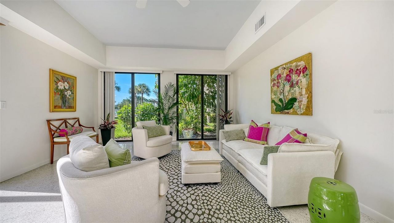2761 Horseshoe Court, Unit Q4, Sarasota, FL 34235 Photo