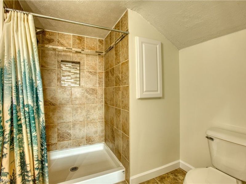 293 E Cassell Avenue , Barberton, OH 44203 Photo 18