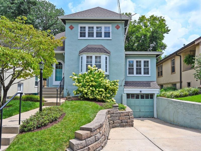 3658 Bellecrest Avenue, Cincinnati, OH 45208 Photo 1