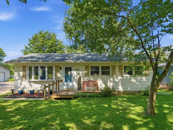 8112 7th Street W , Rock Island, IL 61201