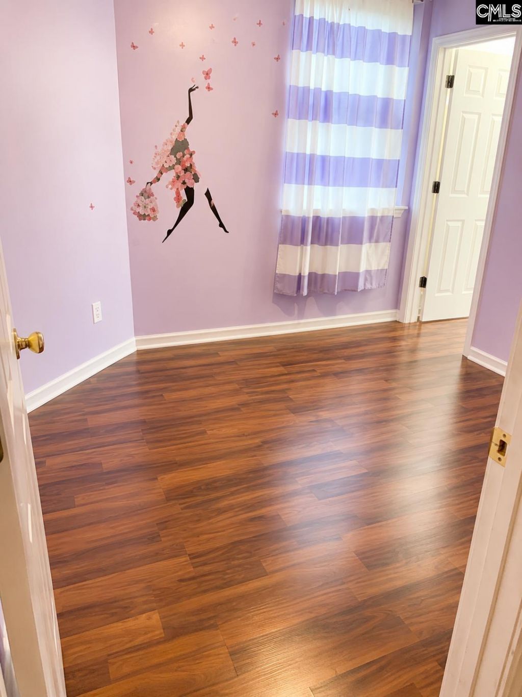 362 Charter Oak Court Photo 4