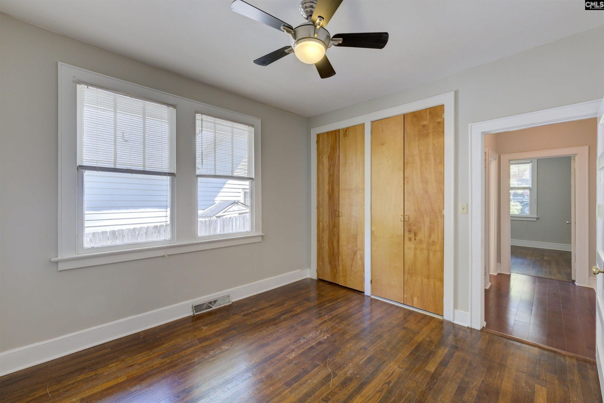 1002 Benton Street Photo 14