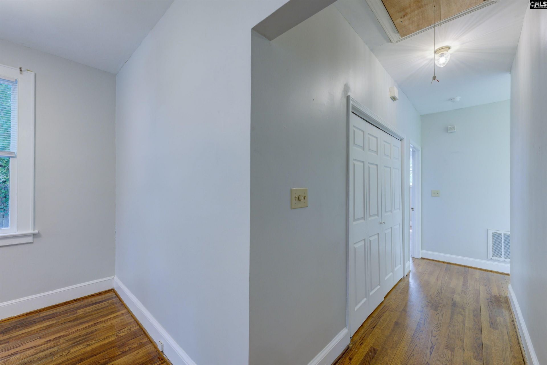 1002 Benton Street Photo 15