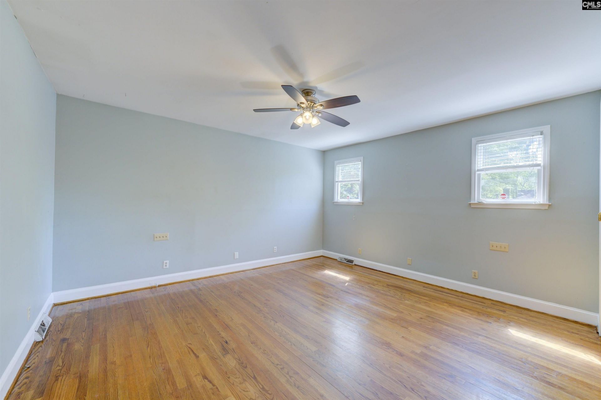 1002 Benton Street Photo 24