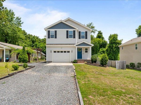 745 W Illinois Avenue, Southern Pines, NC 28387