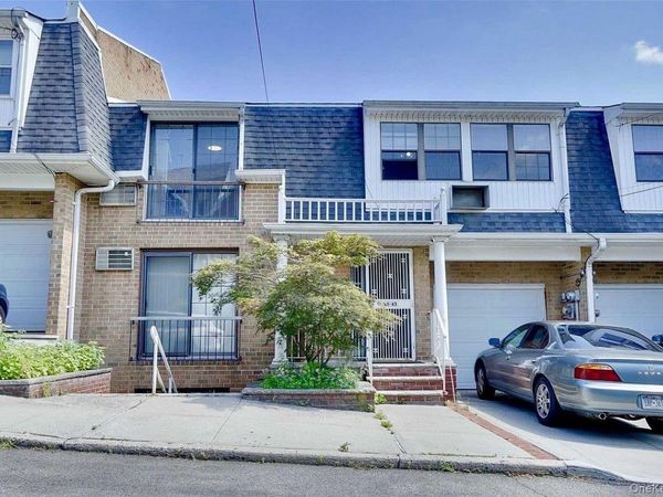 41-43 Little Neck Parkway , Little Neck, NY 11363