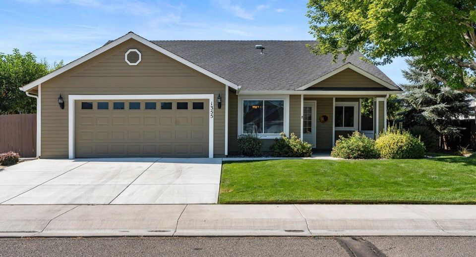 1355 Guiness Way, Gardnerville, NV 89410 Photo