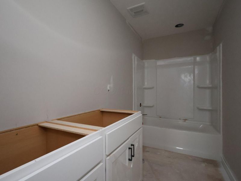 7931 Collins Drive, Reynoldsburg, OH 43068 Photo 13