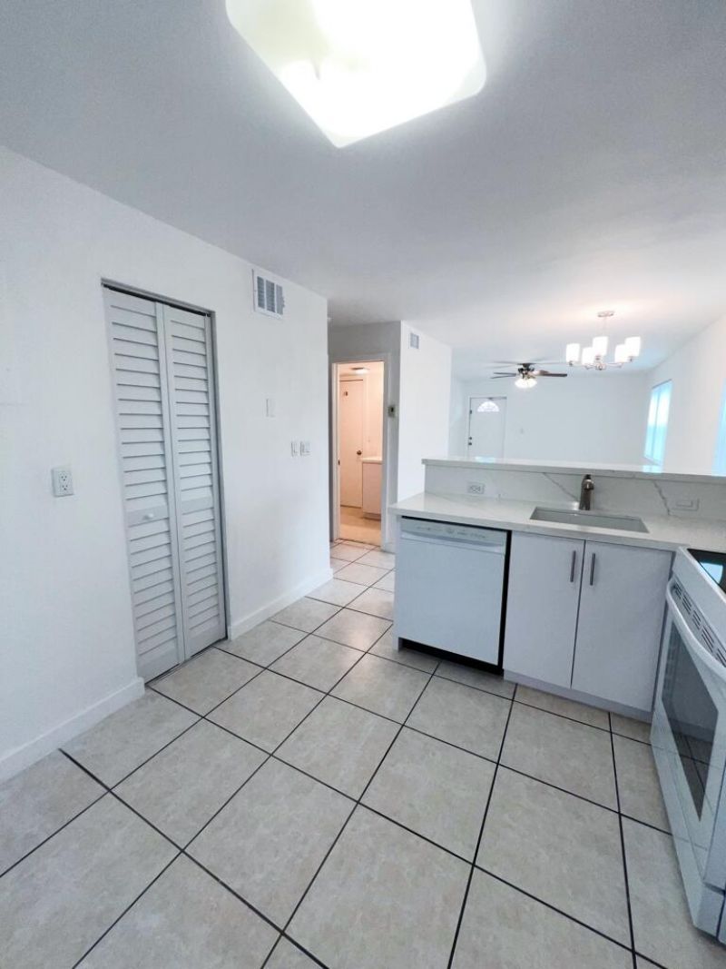3777 NW 78th Avenue, Unit 46E, Davie, FL 33024 Photo