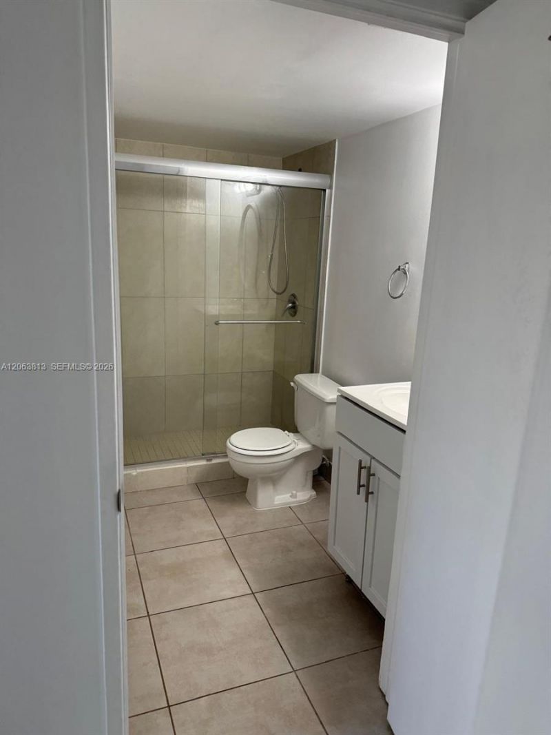 6135 NW 186th St , Unit 312, Hialeah, FL 33015 Photo
