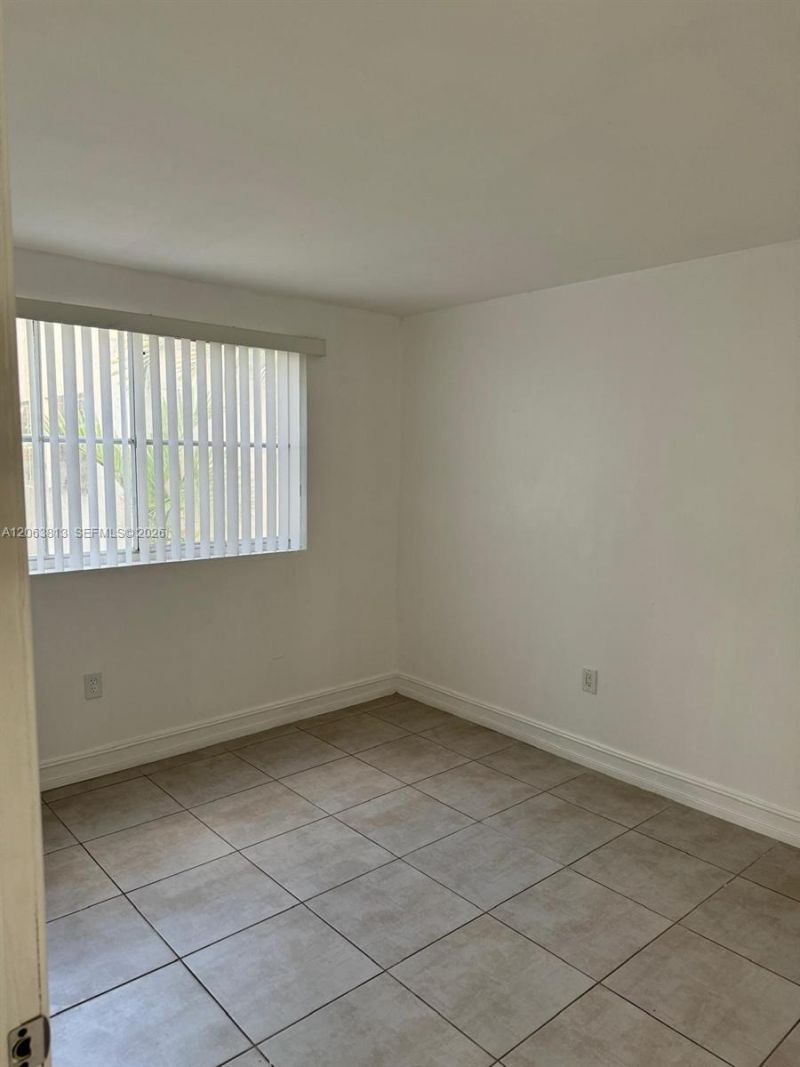 6135 NW 186th St , Unit 312, Hialeah, FL 33015 Photo