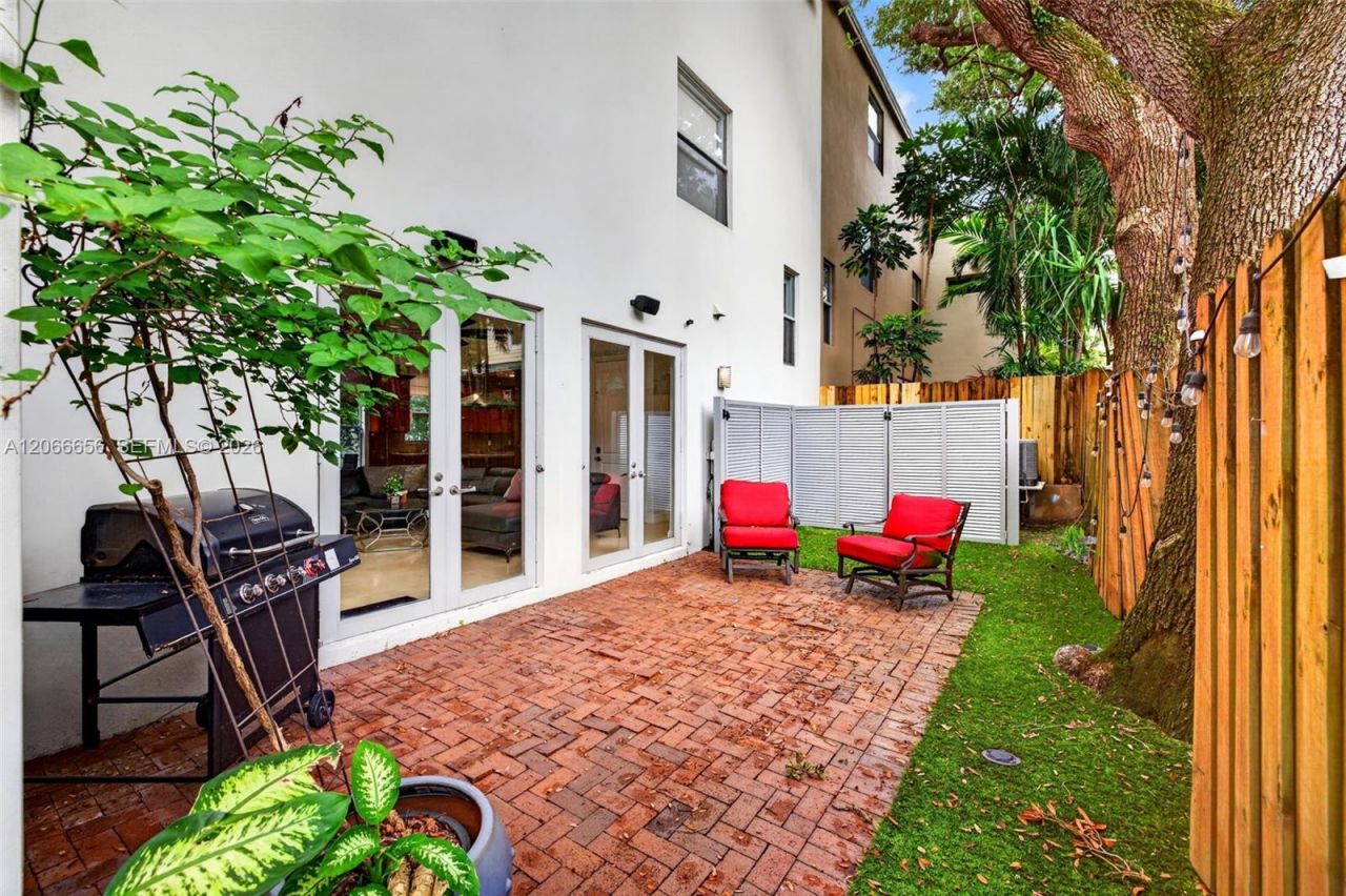 125 NE 16th Ter , Fort Lauderdale, FL 33301 Photo