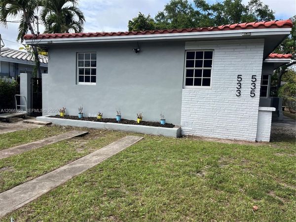 533-535 NE 67th St , Miami, FL 33138