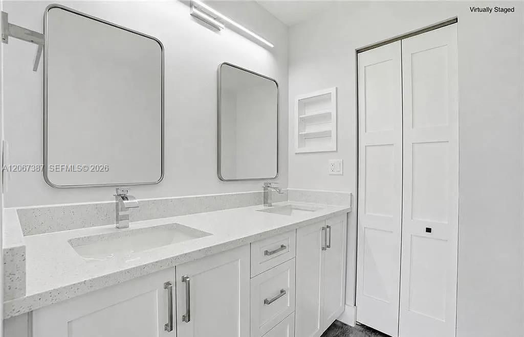 1085 Forest Lakes Dr , Unit 8102, Naples, FL 34105 Photo