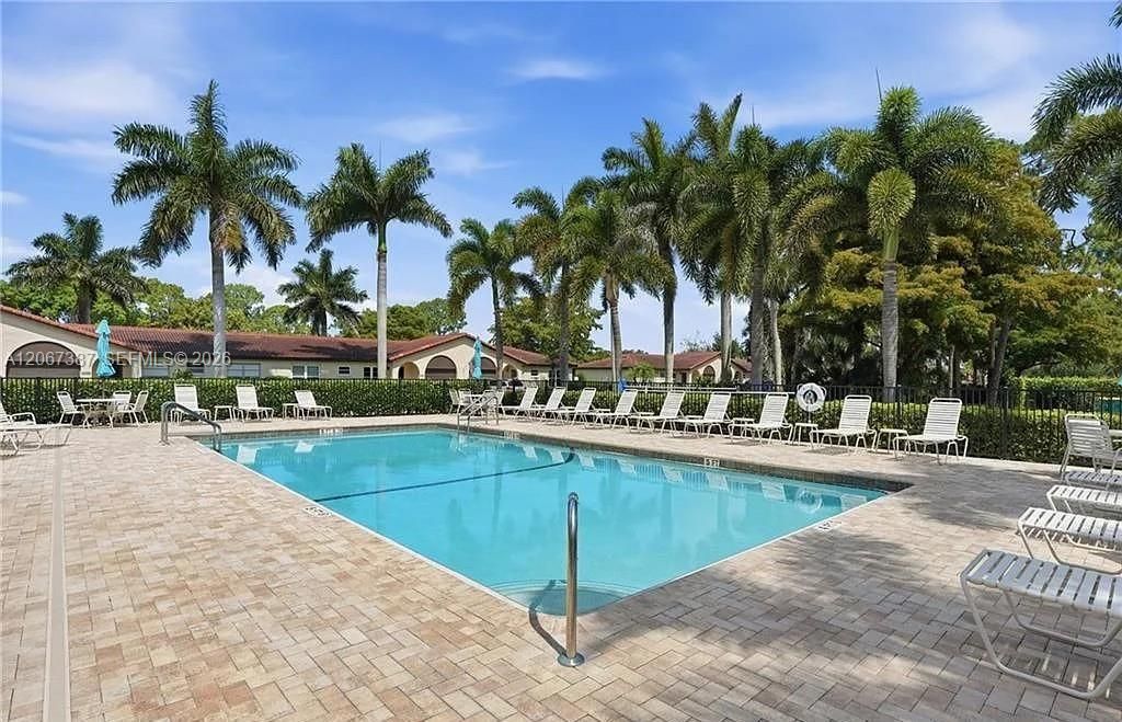1085 Forest Lakes Dr , Unit 8102, Naples, FL 34105 Photo