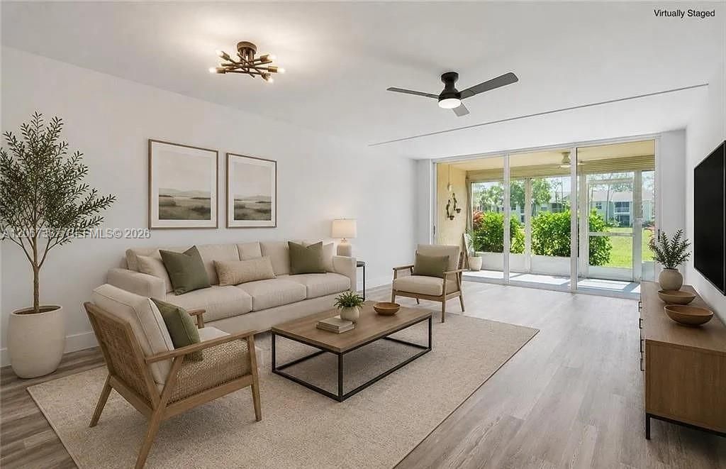 1085 Forest Lakes Dr , Unit 8102, Naples, FL 34105 Photo
