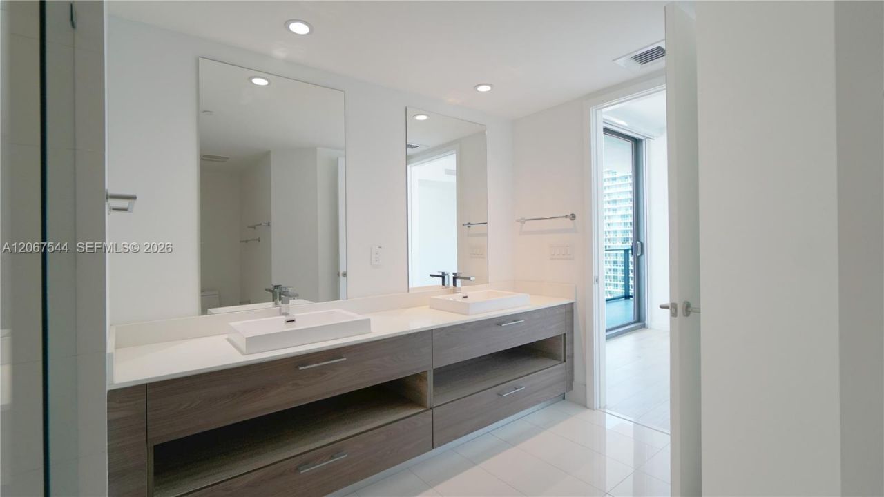 1300 S Miami Ave, Unit 2610, Miami, FL 33130 Photo