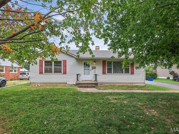 313 W Washington Street, Caseyville, IL 62232
