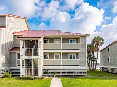 47 W Mariners Cay Drive, Folly Beach, SC 29439