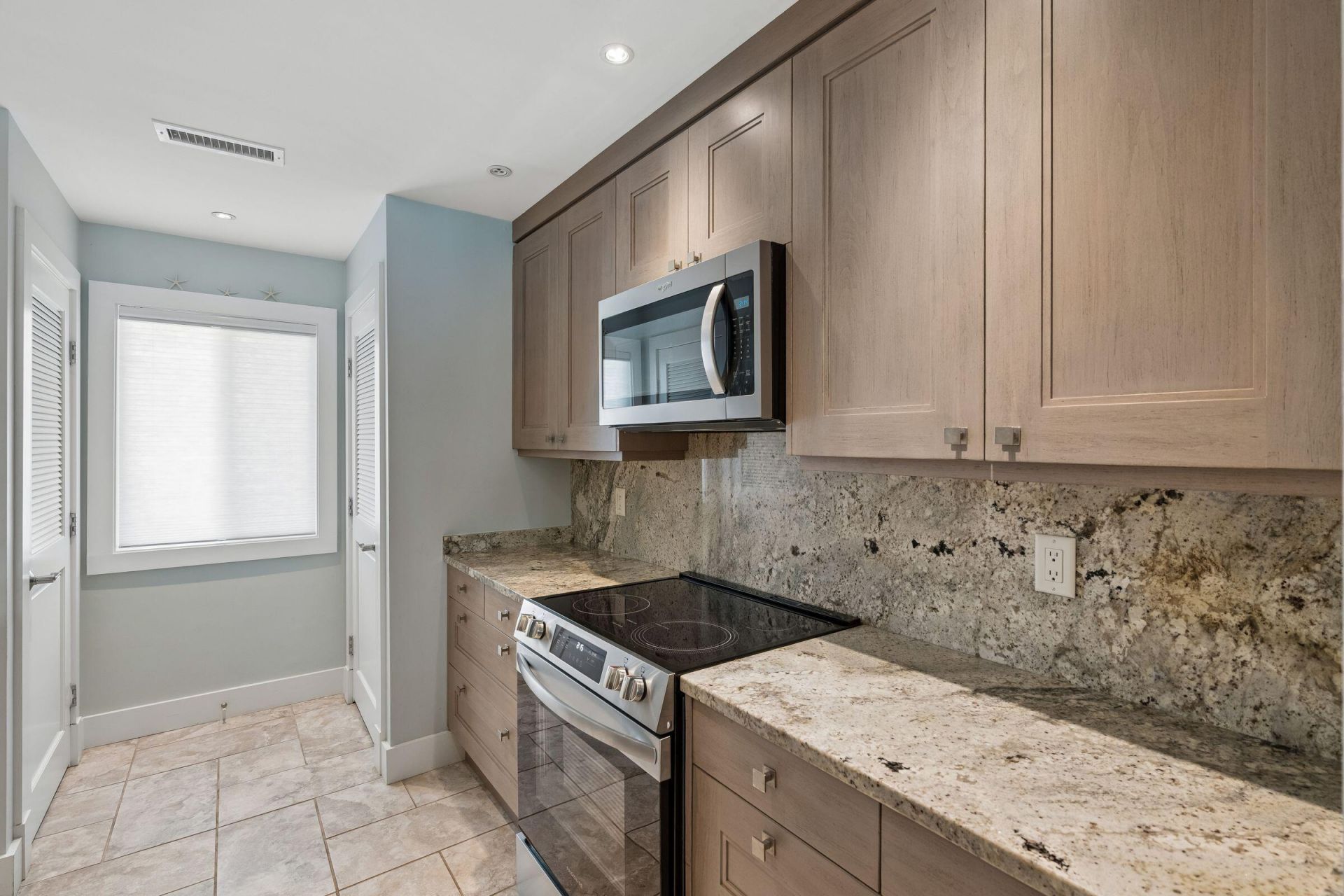 47 W Mariners Cay Drive Photo 14
