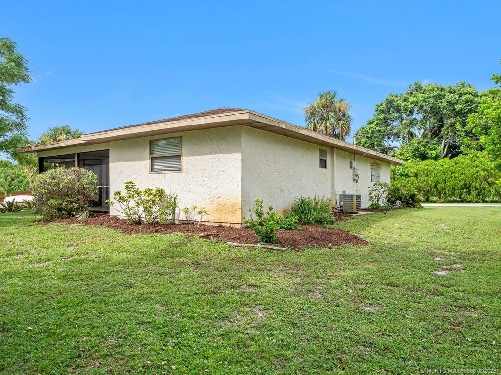 104 Sheridan Lane, Jensen Beach, FL 34957 Photo