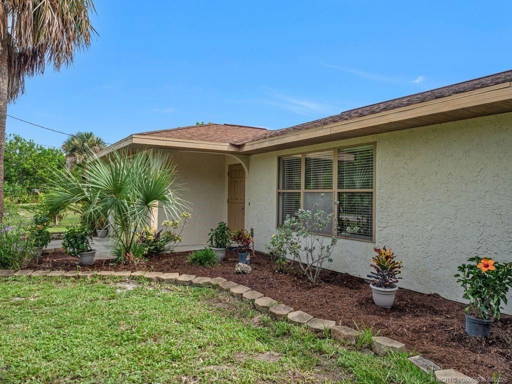 104 Sheridan Lane, Jensen Beach, FL 34957 Photo